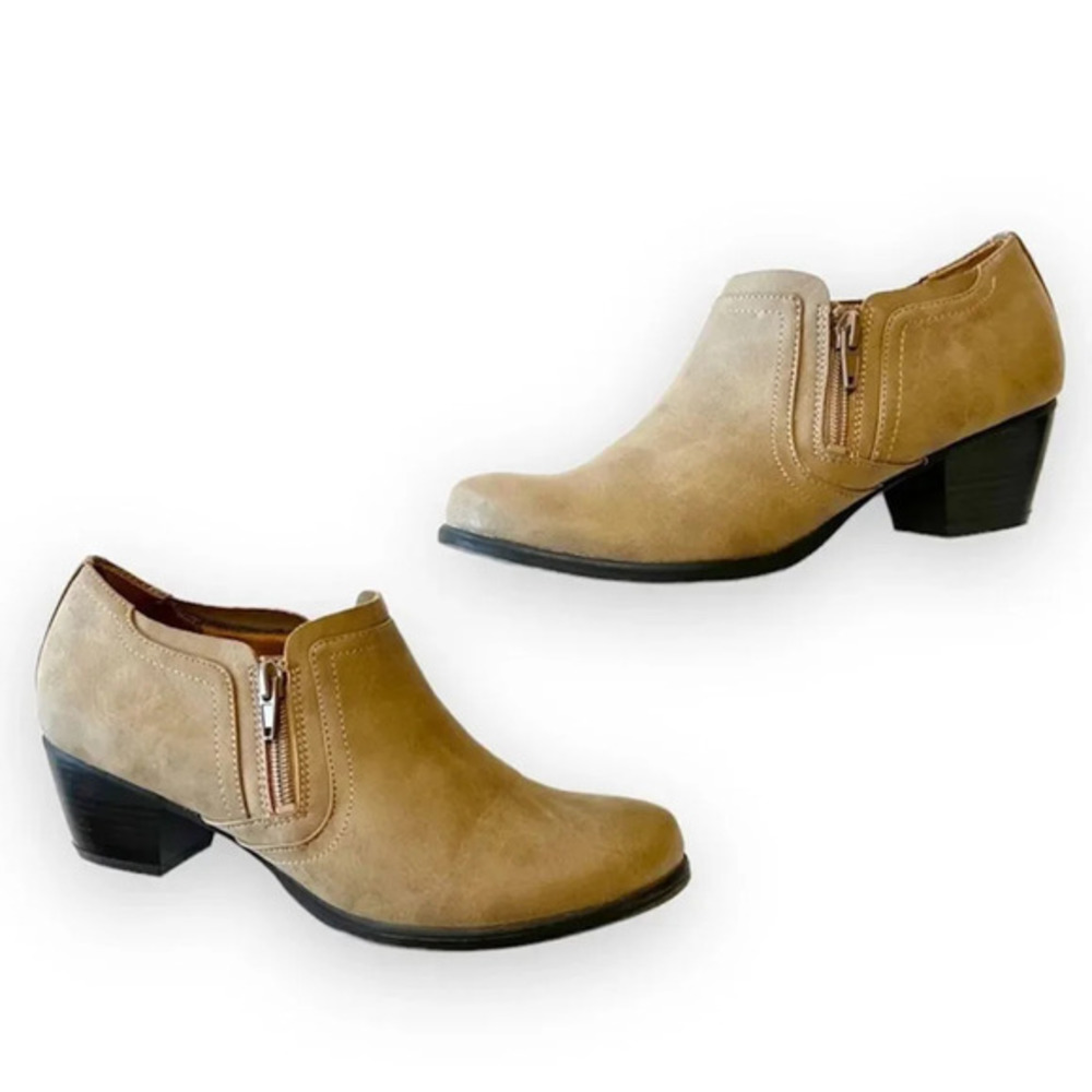 Natural Soul Taupe Vegan Leather Low Ankle Boot Bootie Women’s Size 8 Fall Vibes